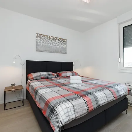 Malo Center - Rooftop, Wifi, Parking Daire Zadar