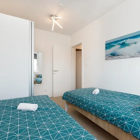 Malo Center - Rooftop, Wifi, Parking Apartment Zadar
