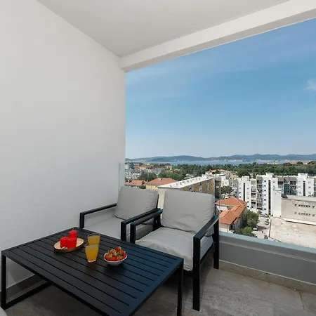 Malo Center - Rooftop, Wifi, Parking *