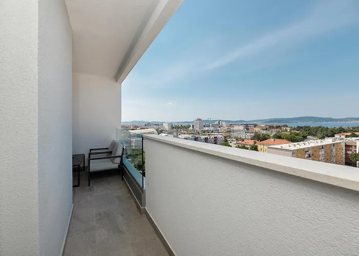 Malo Center - Rooftop, Wifi, Parking * Zadar